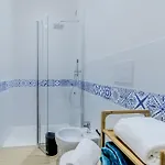 Artis בית הארחה 3*