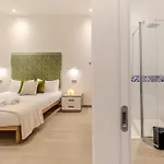 Artis בית הארחה 3*
