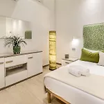Pensión Artis 3*