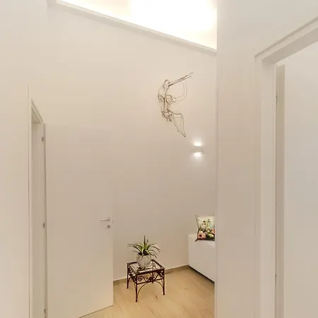 Pensión Artis Cagliari